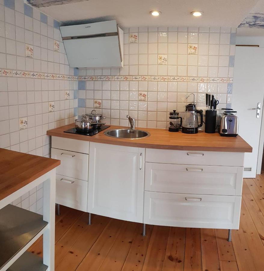 Hering Fewo II Apartment Balcony Wiek auf Rügen Esterno foto